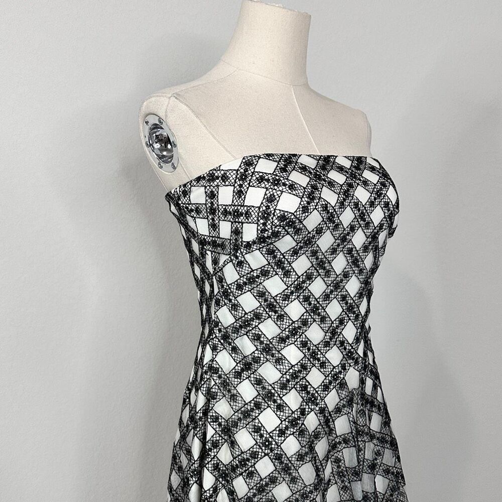 Tadashi Shoji Lattice Embroidered Strapless Gown Sz 4 Gala Formal Wedding $588 - Picture 10 of 14
